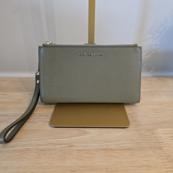 Michael Kors Handbags - Michael Kors Olive Green Wristlet